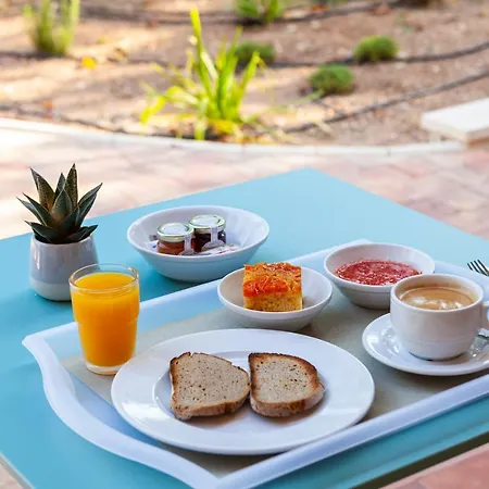 Ad Hoc Vitae Retreats & Health Only Adults Hotel